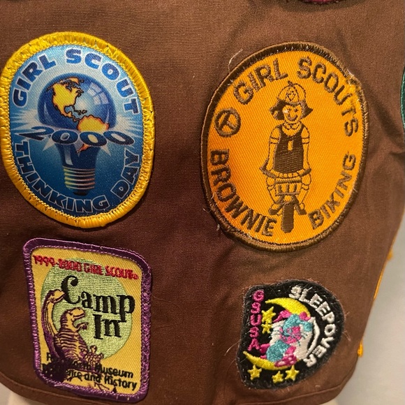 Girl Scouts USA Brownies Vest With Patches - Medium 10/12 - Vintage 90’s - Picture 10 of 11